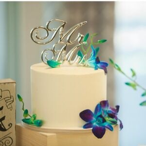 Mr & Mrs Wedding Cake Topper Metal Jewelry Bling 8.25" x 4.5"